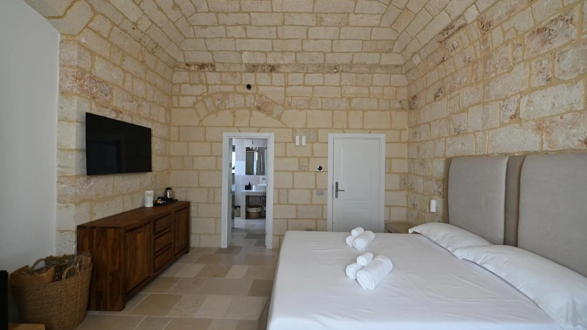 Palazzo Momi Bed & Breakfast Bari