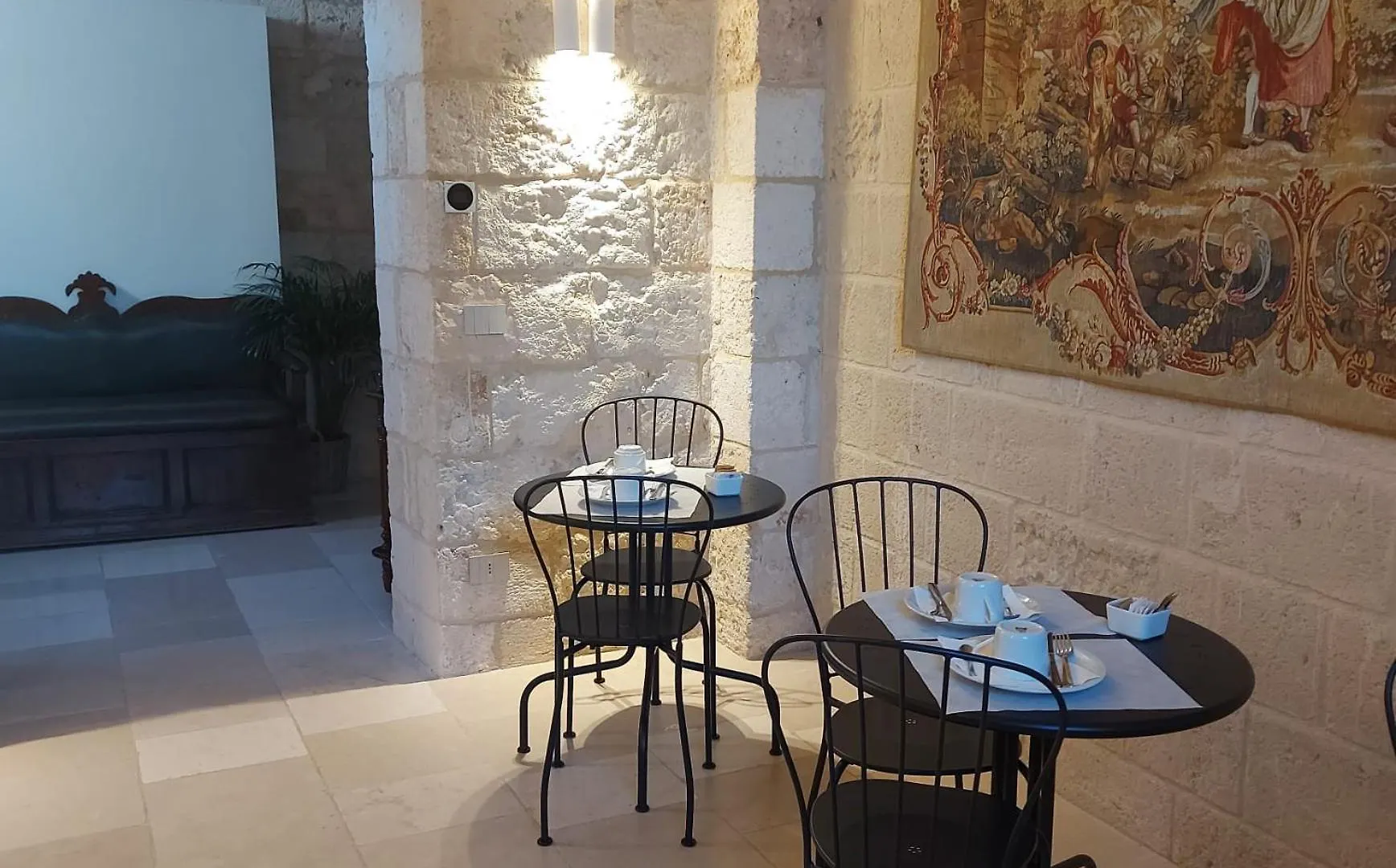 Palazzo Momi Bed & Breakfast Bari